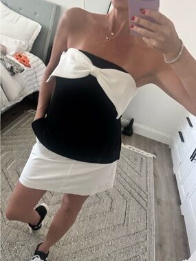 Strapless Black Top with White Bow Accent